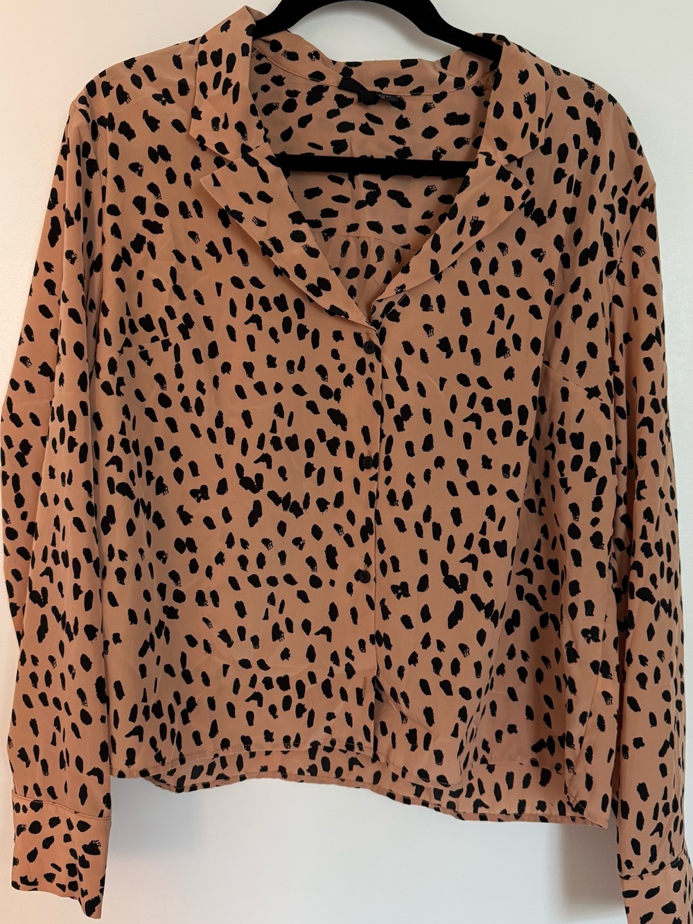 🐆 Topshop Tan and Black Spotted Button-Down Shirt
